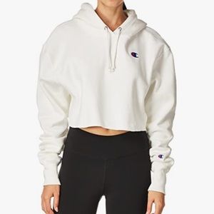 Champion Women's Cropped Pullover Hoodie Cropped Hooded Sweatshirt in Medium